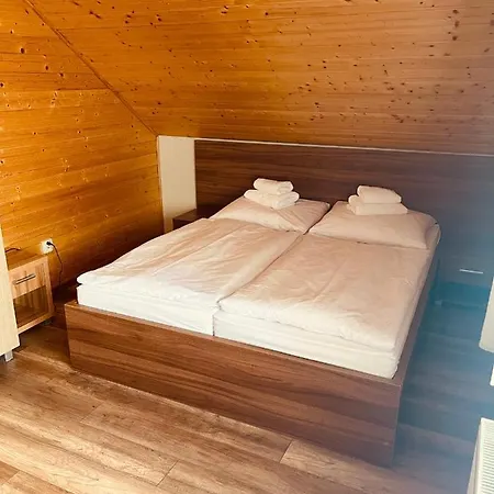 Apartman 701 *